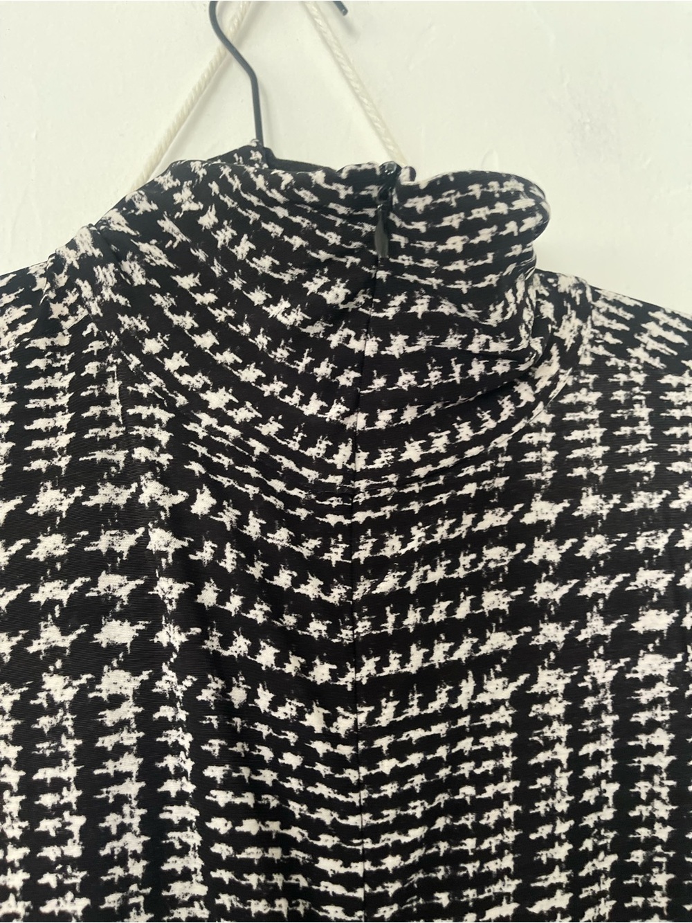 Norma Kamali Long Sleeve Turtle Fishtail Gown Glenn Plaid - Picture 4 of 7